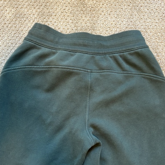 Lululemon Softstreme Pants in dark forrest size 4 - Picture 6 of 8